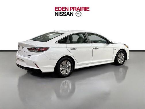 2019 Hyundai SONATA Hybrid SE