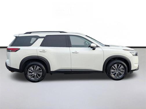 2024 Nissan Pathfinder SV 4WD