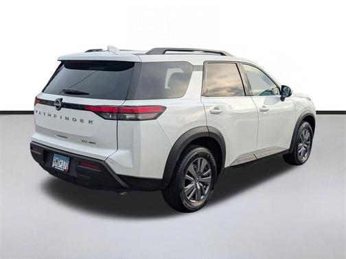 2024 Nissan Pathfinder SV 4WD