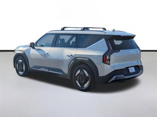 Ivory Silver 2024 Kia EV9 Wind