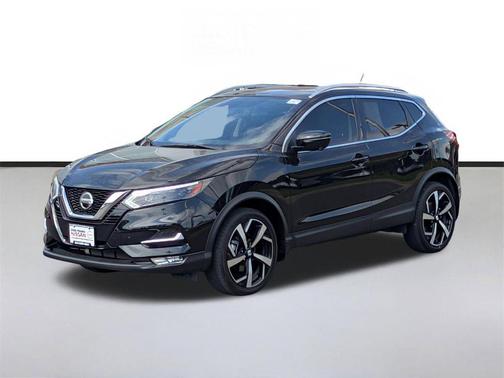 Magnetic Black Pearl 2022 Nissan Rogue Sport SL