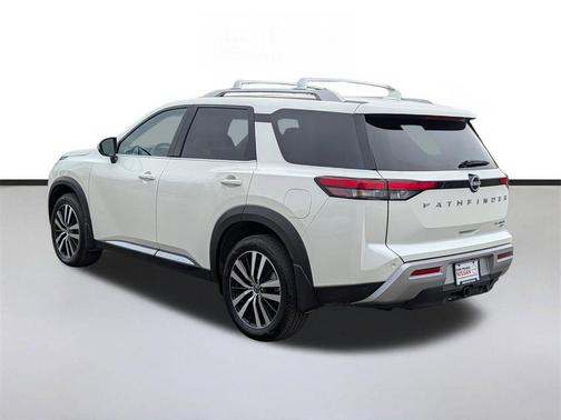 2024 Nissan Pathfinder Platinum 4WD