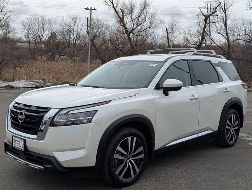 2024 Nissan Pathfinder Platinum 4WD