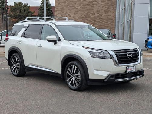 2024 Nissan Pathfinder Platinum 4WD