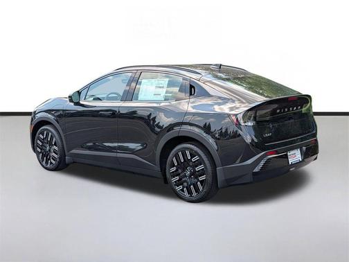 Black Diamond 2026 Nissan Leaf PLATINUM+