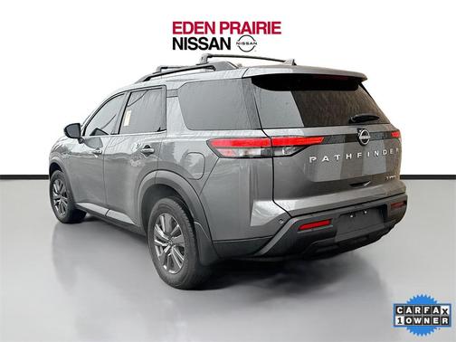 2024 Nissan Pathfinder SV 4WD