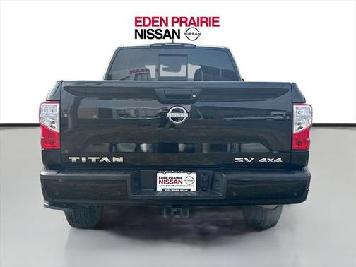 2024 Nissan Titan SV