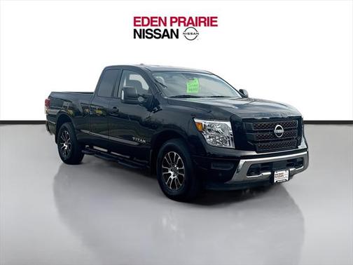 2024 Nissan Titan SV