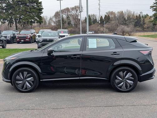 Black Diamond Pearl 2024 Nissan ARIYA ENGAGE