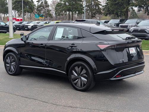 Black Diamond Pearl 2024 Nissan ARIYA ENGAGE