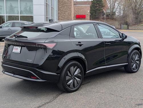 Black Diamond Pearl 2024 Nissan ARIYA ENGAGE