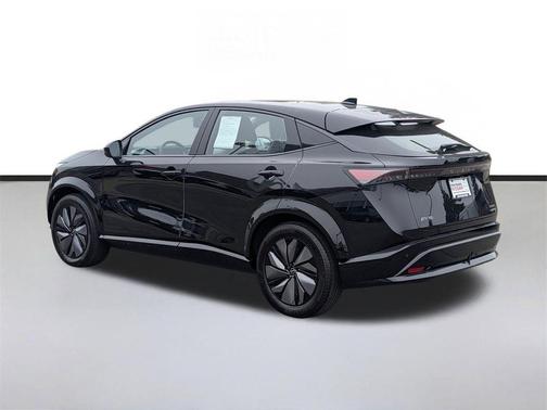 Black Diamond Pearl 2024 Nissan ARIYA ENGAGE