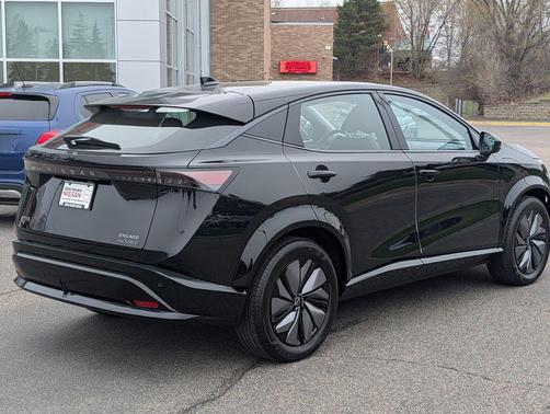 Black Diamond Pearl 2024 Nissan ARIYA ENGAGE