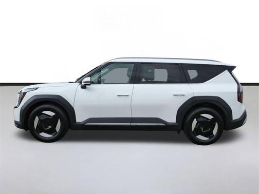 Snow White Pearl 2024 Kia EV9 Wind