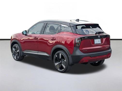 Scarlet Ember Tintcoat/Super Black 2025 Nissan Kicks SR