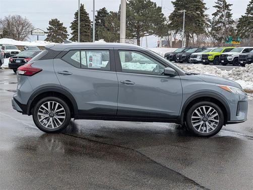 2024 Nissan Kicks SV