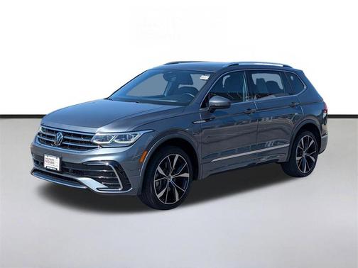Platinum Gray Metallic 2022 Volkswagen Tiguan 2.0T SEL R-Line 4MOTION
