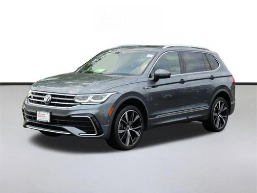 Platinum Gray Metallic 2022 Volkswagen Tiguan 2.0T SEL R-Line 4MOTION