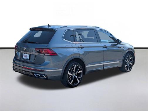 Platinum Gray Metallic 2022 Volkswagen Tiguan 2.0T SEL R-Line 4MOTION