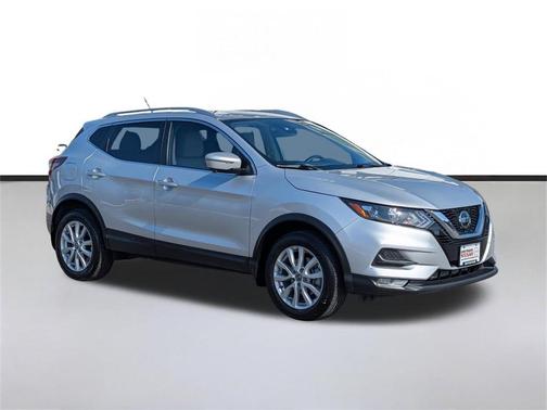 2022 Nissan Rogue Sport SV