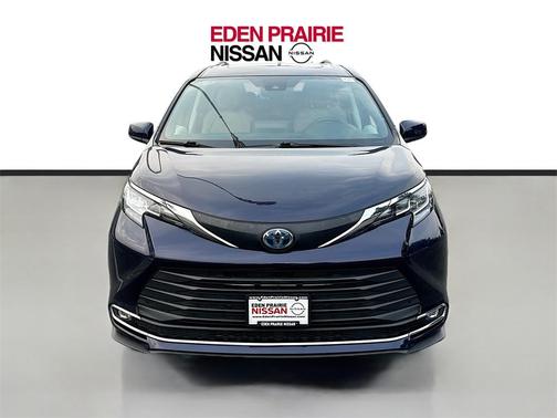 2021 Toyota Sienna XLE 7 Passenger
