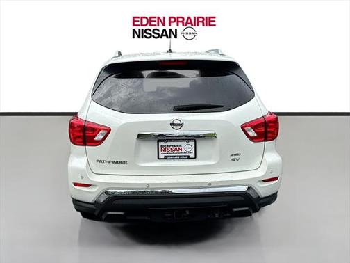 2017 Nissan Pathfinder SV