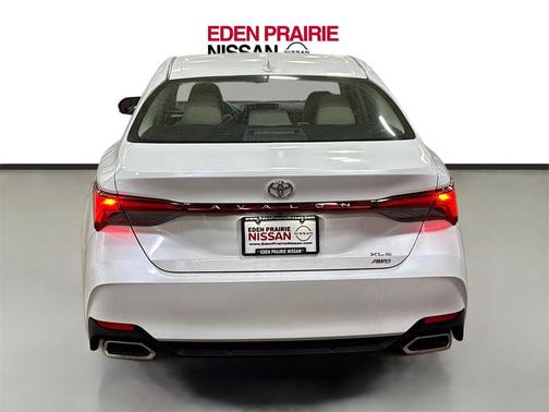 2021 Toyota Avalon XLE