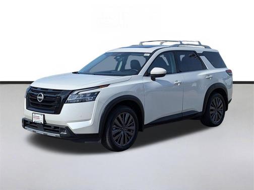 Pearl White Tricoat 2023 Nissan Pathfinder SL 4WD