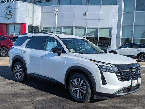 2026 Nissan Pathfinder SL