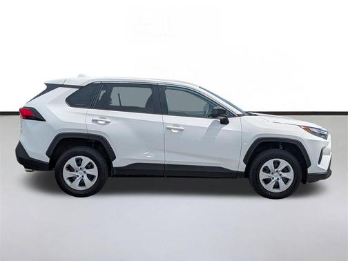 Ice 2023 Toyota RAV4 LE