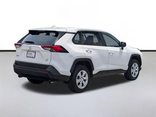 Ice 2023 Toyota RAV4 LE