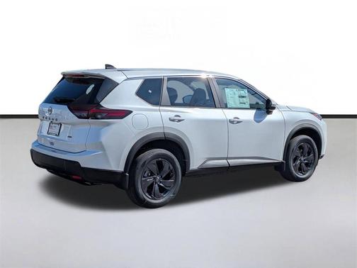 Everest White Pearl Tricoat 2026 Nissan Rogue SV