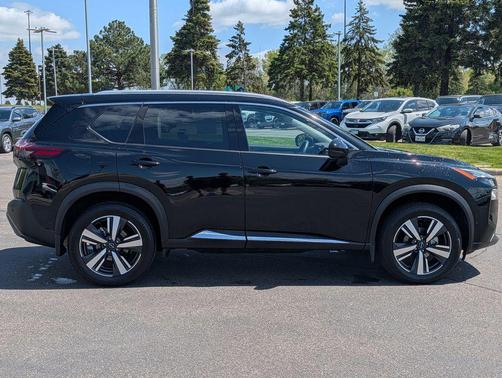 Super Black 2023 Nissan Rogue SL