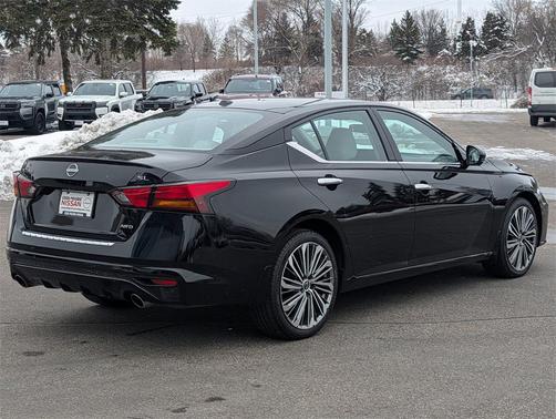 2023 Nissan Altima 2.5 SL