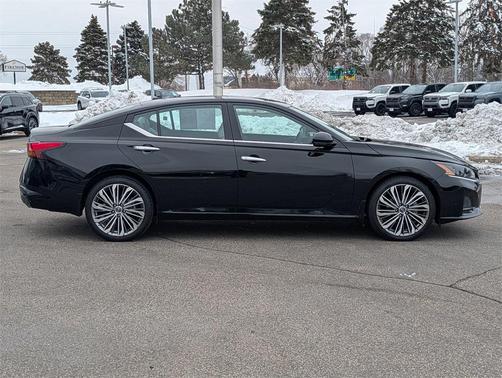 2023 Nissan Altima 2.5 SL