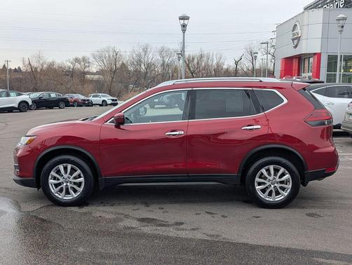 2018 Nissan Rogue SV