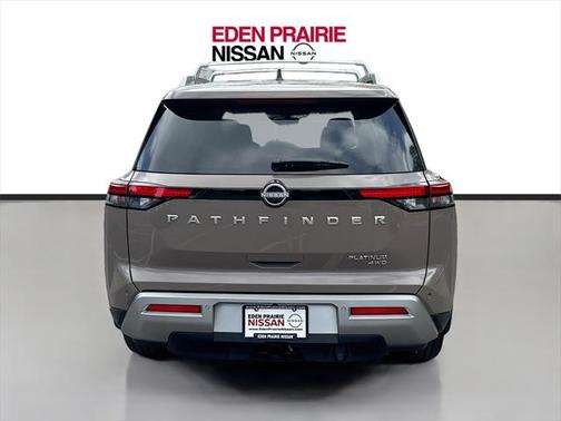2024 Nissan Pathfinder Platinum 4WD