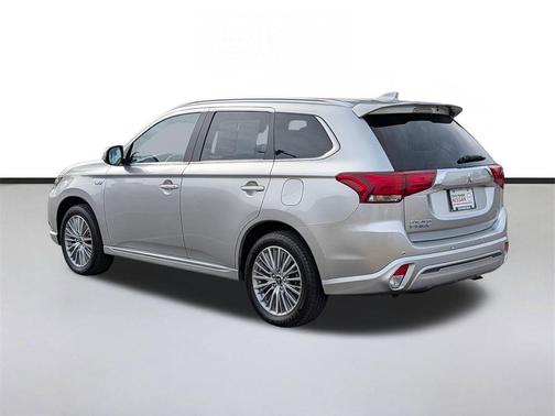 Alloy Silver Metallic 2022 Mitsubishi Outlander PHEV