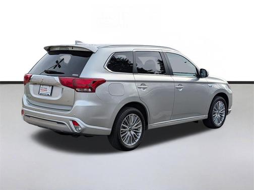 Alloy Silver Metallic 2022 Mitsubishi Outlander PHEV