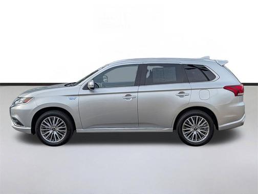 Alloy Silver Metallic 2022 Mitsubishi Outlander PHEV