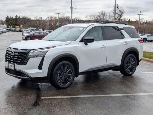 Everest White Pearl Tricoat 2026 Nissan Pathfinder SL