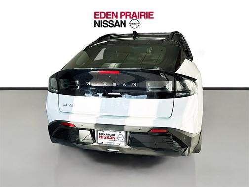 2026 Nissan Leaf PLATINUM+