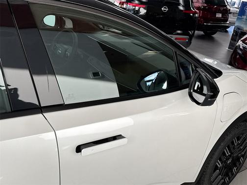 2026 Nissan Leaf PLATINUM+