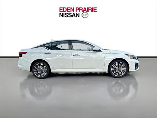2025 Nissan Altima 2.5 SL