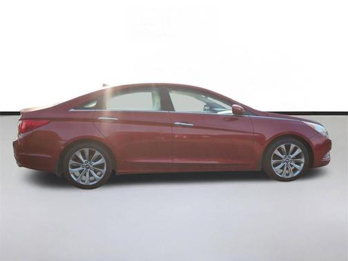 Sparkling Ruby 2012 Hyundai SONATA SE
