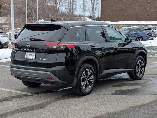 2022 Nissan Rogue SV