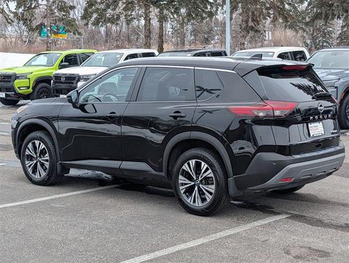 2022 Nissan Rogue SV