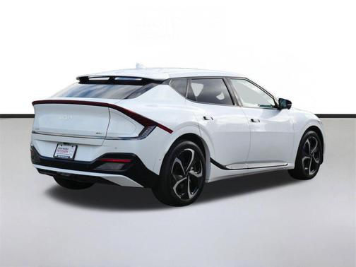 Snow White Pearl 2023 Kia EV6 GT-Line