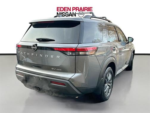 2024 Nissan Pathfinder SV 4WD