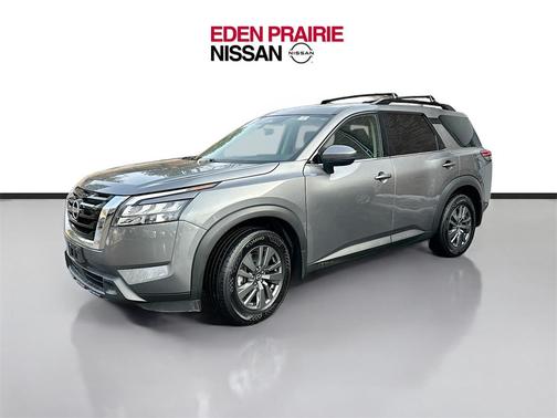 2024 Nissan Pathfinder SV 4WD